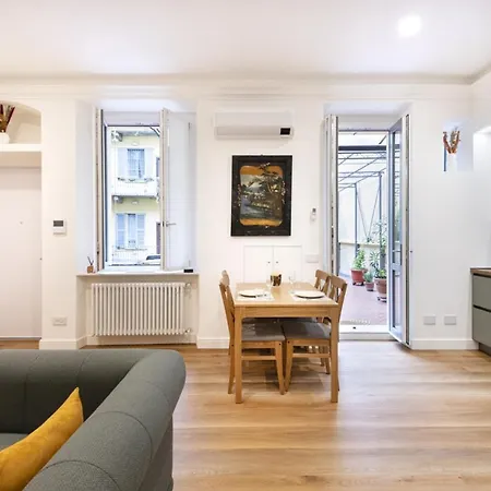 Easylife - Confortevola Dimora In Porta Venezia Appartement *