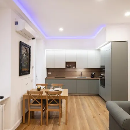 Easylife - Confortevola Dimora In Porta Venezia Appartement Milaan